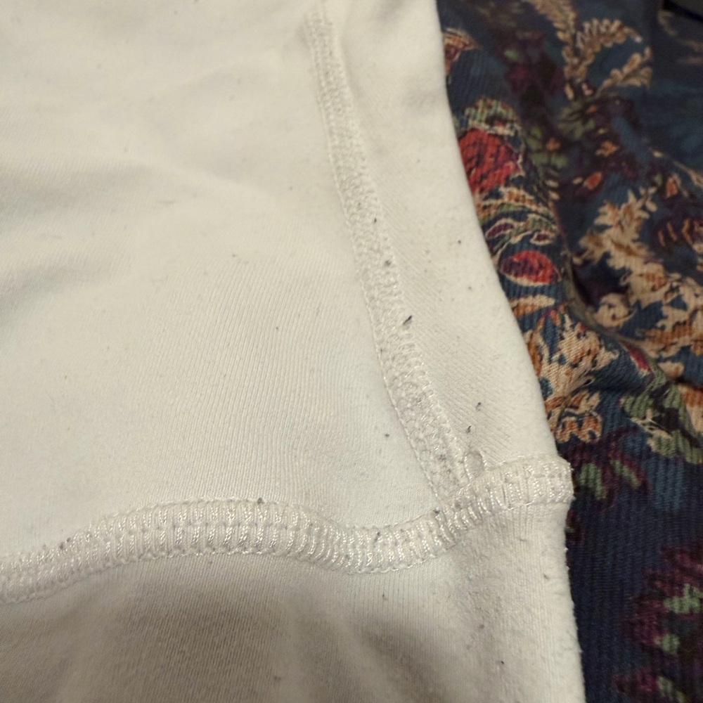 Alo White Capri Leggings - Picture 4 of 7